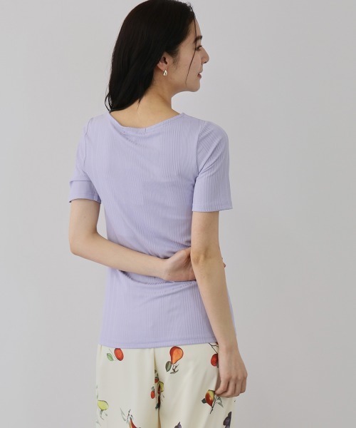 QUEENS COURT(クイーンズコート)の「ニュアンスストレッチリブプルオーバー(Tシャツ/カットソー・レディース・ブラック/オフホワイト/ブラウン/パープル・M)」の13枚目の写真
