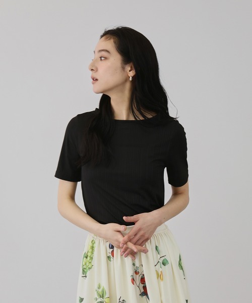 QUEENS COURT(クイーンズコート)の「ニュアンスストレッチリブプルオーバー(Tシャツ/カットソー・レディース・ブラック/オフホワイト/ブラウン/パープル・M)」の22枚目の写真