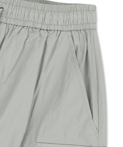 BROWNBREATH(ブラウンブレス)の「TAG NYLON CARGO HALF PANTS - LIGHT GREY(その他パンツ・レディース・その他・SMALL/MEDIUM/LARGE/X-LARGE)」の4枚目の写真