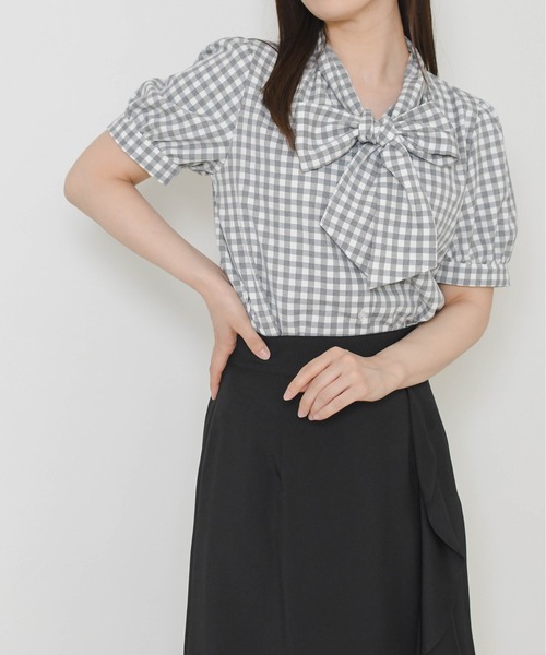 MISCH MASCH（ミッシュマッシュ）の「2026春夏新作 パフ袖アソートボウタイブラウス（シャツ/ブラウス・レディース・ブルー/ホワイト/ブラック×ホワイト/グレー・ﾌﾘ-）」の9枚目の写真