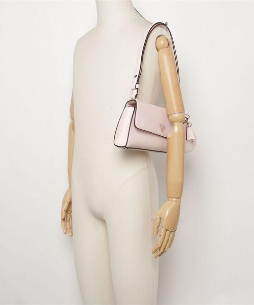 Guess（ゲス）の「ISOBEL CONVERTIBLE XBODY FLAP バッグ ハンドバッグ（ハンドバッグ・レディース・ライトピンク/ブラック・ONE SIZE）」の10枚目の写真