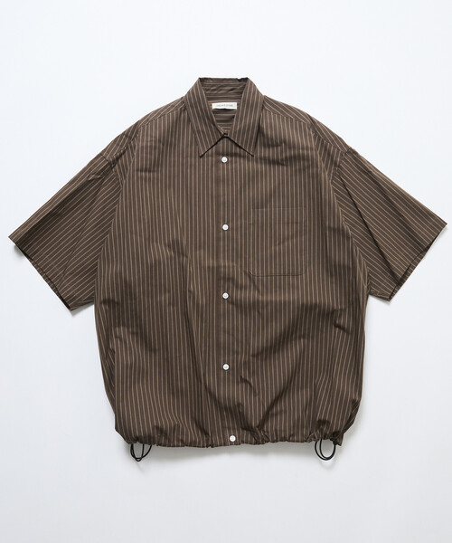 FREAK'S STORE（フリークスストア）の「限定展開 ワイドシルエット スピンドル レギュラーカラー ショートスリーブ シャツ / ヘムコード（シャツ/ブラウス・メンズ・ベージュ/ブルー系その他/ホワイト/ブラウン/オフホワイト/チャコールグレー/ブラック/ブラウン系その他/サックスブルー・SMALL/MEDIUM/LARGE）」の7枚目の写真