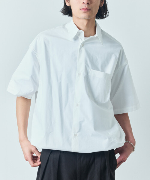 FREAK'S STORE（フリークスストア）の「限定展開 ワイドシルエット スピンドル レギュラーカラー ショートスリーブ シャツ / ヘムコード（シャツ/ブラウス・メンズ・ベージュ/ブルー系その他/ホワイト/ブラウン/オフホワイト/チャコールグレー/ブラック/ブラウン系その他/サックスブルー・SMALL/MEDIUM/LARGE）」の2枚目の写真