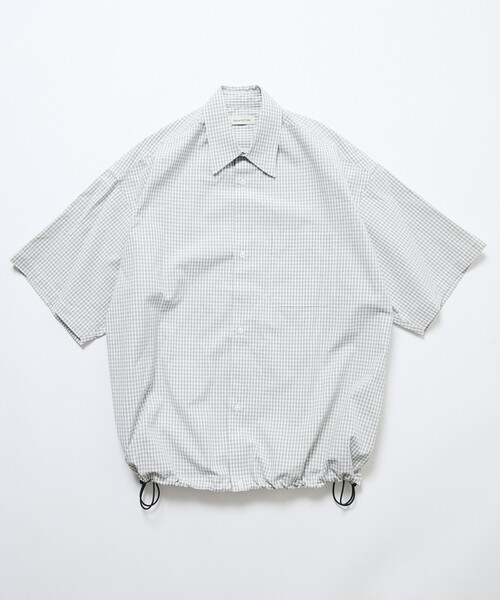 FREAK'S STORE（フリークスストア）の「限定展開 ワイドシルエット スピンドル レギュラーカラー ショートスリーブ シャツ / ヘムコード（シャツ/ブラウス・メンズ・ベージュ/ブルー系その他/ホワイト/ブラウン/オフホワイト/チャコールグレー/ブラック/ブラウン系その他/サックスブルー・SMALL/MEDIUM/LARGE）」の3枚目の写真