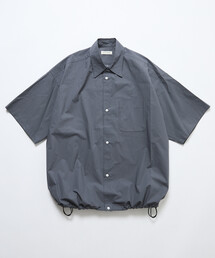 限定展開 ワイドシルエット スピンドル レギュラーカラー ショートスリーブ シャツ / ヘムコード