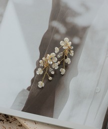 haremode（ハレモード）の「ドレスアクセサリー パールフラワー ビジューイヤリング（イヤリング）」