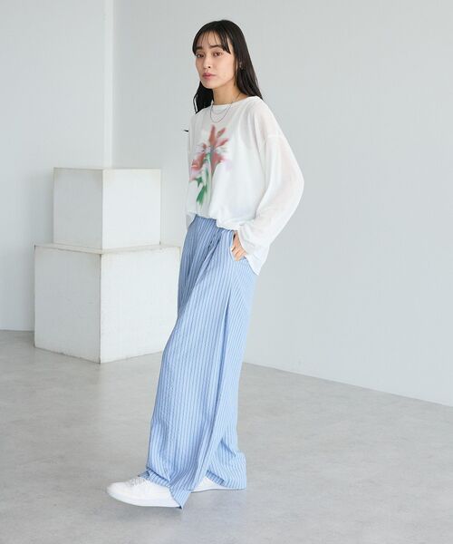 CRAFT STANDARD BOUTIQUE(クラフトスタンダードブティック)の「フラワープリントシアーロンTee(Tシャツ/カットソー・レディース・ブルー/レッド・FREE)」の11枚目の写真