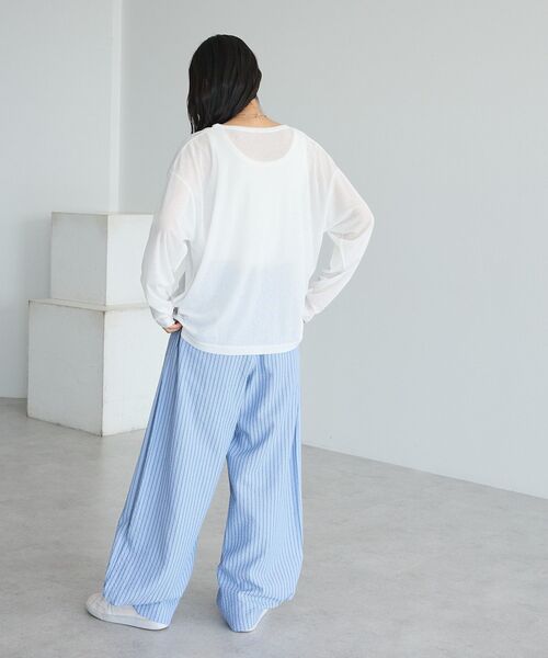 CRAFT STANDARD BOUTIQUE(クラフトスタンダードブティック)の「フラワープリントシアーロンTee(Tシャツ/カットソー・レディース・ブルー/レッド・FREE)」の12枚目の写真