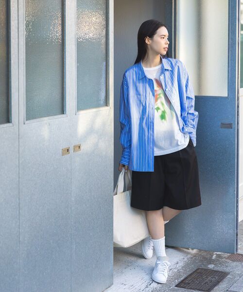 CRAFT STANDARD BOUTIQUE(クラフトスタンダードブティック)の「フラワープリントシアーロンTee(Tシャツ/カットソー・レディース・ブルー/レッド・FREE)」の16枚目の写真