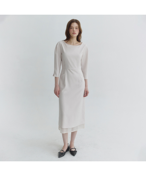 MICANE(ミケーネ)の「ノエン ボートネックレイヤードドレス(ワンピース・レディース・ブラック/ピンクベージュ・SMALL/MEDIUM/LARGE/X-LARGE/XX-LARGE)」の2枚目の写真