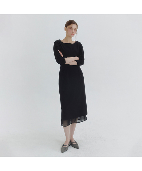 MICANE(ミケーネ)の「ノエン ボートネックレイヤードドレス(ワンピース・レディース・ブラック/ピンクベージュ・SMALL/MEDIUM/LARGE/X-LARGE/XX-LARGE)」の1枚目の写真