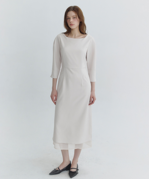 MICANE(ミケーネ)の「ノエン ボートネックレイヤードドレス(ワンピース・レディース・ブラック/ピンクベージュ・SMALL/MEDIUM/LARGE/X-LARGE/XX-LARGE)」の5枚目の写真