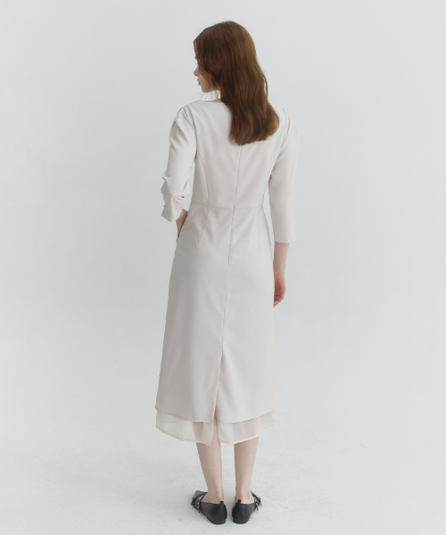 MICANE(ミケーネ)の「ノエン ボートネックレイヤードドレス(ワンピース・レディース・ブラック/ピンクベージュ・SMALL/MEDIUM/LARGE/X-LARGE/XX-LARGE)」の6枚目の写真
