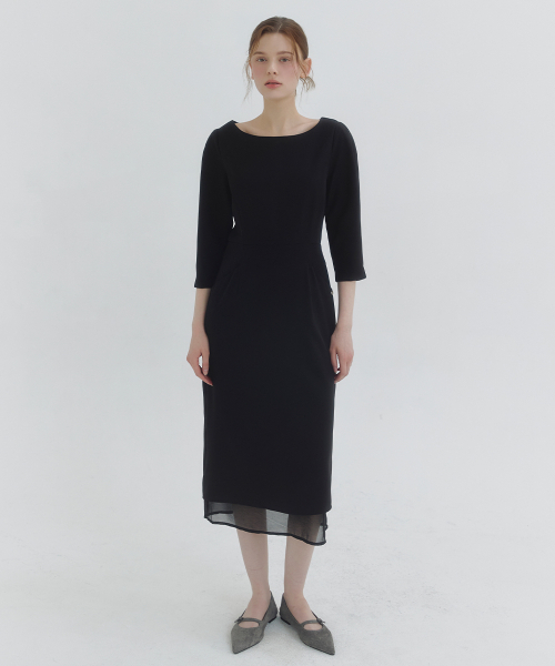 MICANE(ミケーネ)の「ノエン ボートネックレイヤードドレス(ワンピース・レディース・ブラック/ピンクベージュ・SMALL/MEDIUM/LARGE/X-LARGE/XX-LARGE)」の10枚目の写真