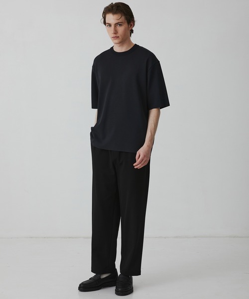 UNITED TOKYO(ユナイテッドトウキョウ)の「【実店舗月間売上NO1】18G サーブルストレッチクルーネックニットTEE |接触冷感/通気性/毛玉防止/洗える/ 抗菌防臭/春服/オフィスカジュアル/通勤/インナー(ニット/セーター・メンズ・ネイビー/ベージュ/オフホワイト/ブラック/ダークグレー/ライトグレー・2/1/3)」の11枚目の写真