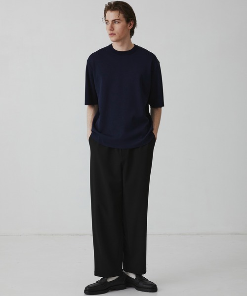 UNITED TOKYO(ユナイテッドトウキョウ)の「【実店舗月間売上NO1】18G サーブルストレッチクルーネックニットTEE |接触冷感/通気性/毛玉防止/洗える/ 抗菌防臭/春服/オフィスカジュアル/通勤/インナー(ニット/セーター・メンズ・ネイビー/ベージュ/オフホワイト/ブラック/ダークグレー/ライトグレー・2/1/3)」の13枚目の写真