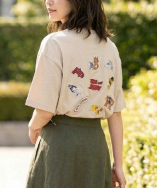Tom&Jerry(トムアンドジェリー)の「【TOM & JERRY/トムとジェリー】キャラクターPUアップリケ半袖Tシャツ/ユニセックス(Tシャツ/カットソー・メンズ・オートミール/サックスブルー/グレイッシュベージュ/ブラック・LARGE/MEDIUM)」の3枚目の写真