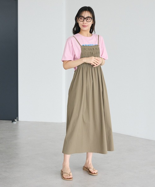 CRAFT STANDARD BOUTIQUE(クラフトスタンダードブティック)の「撥水 ギャザーデザインキャミワンピース(ワンピース・レディース・ブラック/ライトブラウン・FREE)」の4枚目の写真