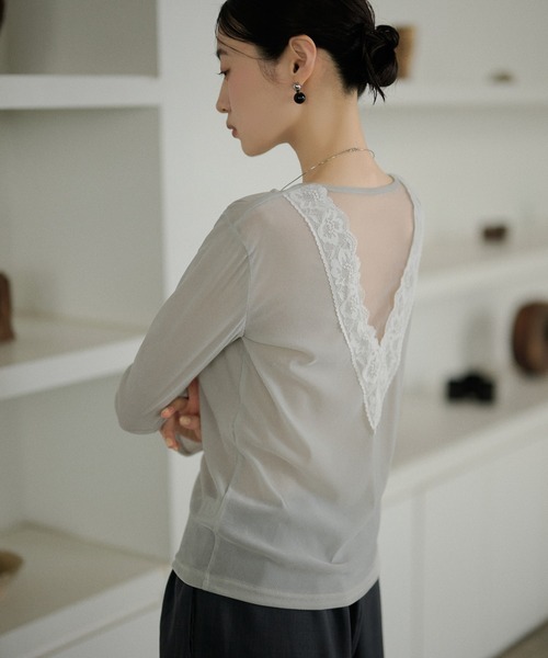 LAULEN(ローレン)の「open back v lace tops /オープンバックVレーストップス(Tシャツ/カットソー・レディース・ピンク/アイボリー/ブラック/グレイッシュベージュ/ブルー/グレー・FREE)」の4枚目の写真