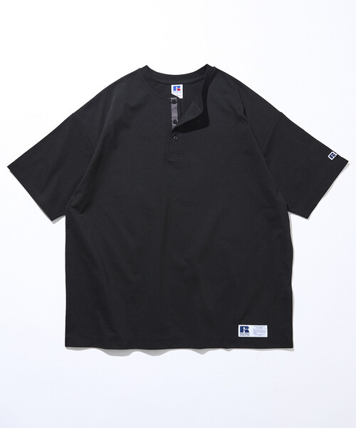 Russell Athletic(ラッセルアスレティック)の「限定展開 RUSSELL ATHLETIC×FREAK'S STORE ラッセル アスレチック 別注 ビッグシルエット ワンポイントロゴ 配色ヘンリーネック Tシャツ(Tシャツ/カットソー・メンズ・ネイビー/ホワイト/チャコールグレー/ブラック・SMALL/LARGE/MEDIUM)」の7枚目の写真