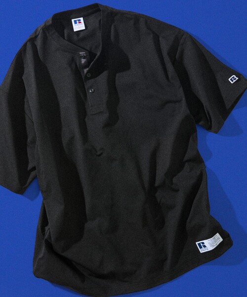 Russell Athletic(ラッセルアスレティック)の「RUSSELL ATHLETIC/ラッセルアスレティック 限定展開 RUSSELL ATHLETIC×FREAK'S STORE 別注 ビッグシルエット ワンポイントロゴ 配色ヘンリーネック Tシャツ(Tシャツ/カットソー・メンズ・ネイビー/ホワイト/チャコールグレー/ブラック・SMALL/LARGE/MEDIUM)」の10枚目の写真