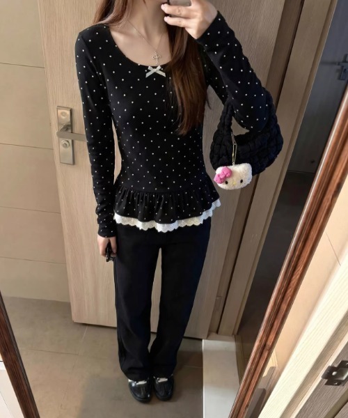 FAVORITO(ファヴォリート)の「フリル長袖ドット柄Tシャツ(Tシャツ/カットソー・レディース・ブラック/ホワイト・L/M)」の5枚目の写真