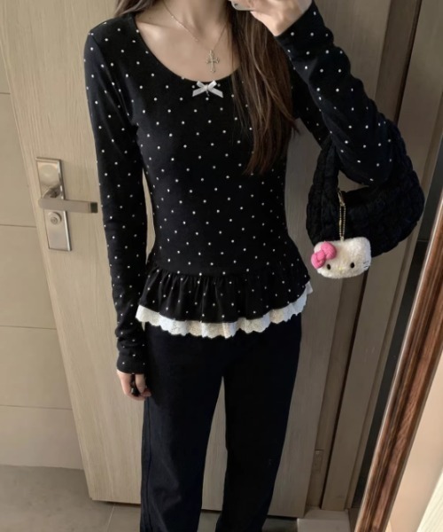 FAVORITO(ファヴォリート)の「フリル長袖ドット柄Tシャツ(Tシャツ/カットソー・レディース・ブラック/ホワイト・L/M)」の7枚目の写真