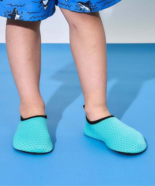 b・ROOM（ビールーム）の「【SWIM】ウォーターシューズ【子供服】【キッズ】【男の子】【女の子】（スニーカー・キッズ・ブラック/ブルー/レモンイエロー/グリーン系その他/ライトピンク・SS/LL/L/M/S）」の3枚目の写真