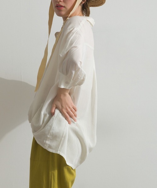 Fizz(フィズ)の「綿麻ミックス Vネックスキッパーブラウス(シャツ/ブラウス・レディース・グレイッシュベージュ/ブルーグリーン/キナリ/チャコール・M)」の14枚目の写真