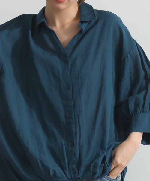 Fizz(フィズ)の「綿麻ミックス Vネックスキッパーブラウス(シャツ/ブラウス・レディース・グレイッシュベージュ/ブルーグリーン/キナリ/チャコール・M)」の21枚目の写真