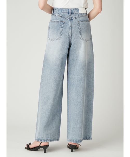 FRAY I.D(フレイアイディー)の「ラインストーンセミワイドストレートデニムパンツ(デニムパンツ・レディース・ブラック/ライトブルー・0/1)」の19枚目の写真