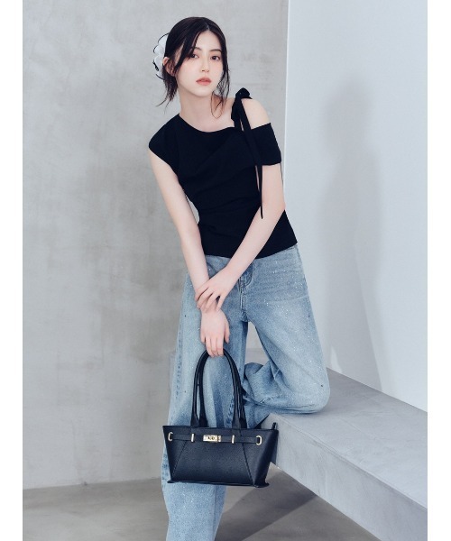 FRAY I.D（フレイアイディー）の「ラインストーンセミワイドストレートデニムパンツ（デニムパンツ・レディース・ブラック/ライトブルー・0/1）」の10枚目の写真