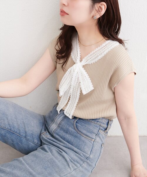 natural couture(ナチュラルクチュール)の「レースタイノースリニット(ニット/セーター・レディース・ライトベージュ/ブラック/アイボリー・FREE)」の1枚目の写真