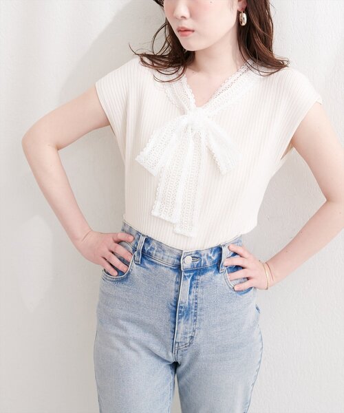 natural couture(ナチュラルクチュール)の「レースタイノースリニット(ニット/セーター・レディース・ライトベージュ/ブラック/アイボリー・FREE)」の4枚目の写真