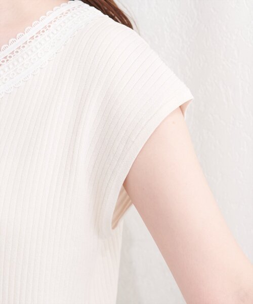 natural couture(ナチュラルクチュール)の「レースタイノースリニット(ニット/セーター・レディース・ライトベージュ/ブラック/アイボリー・FREE)」の13枚目の写真