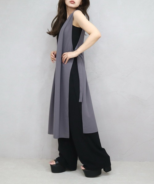 CECIL McBEE(セシルマクビー)の「カットジョーゼットノーカラーロングジレ(テーラードジャケット・レディース・チャコールグレー/ライトベージュ/ブラック・MEDIUM/LARGE)」の6枚目の写真