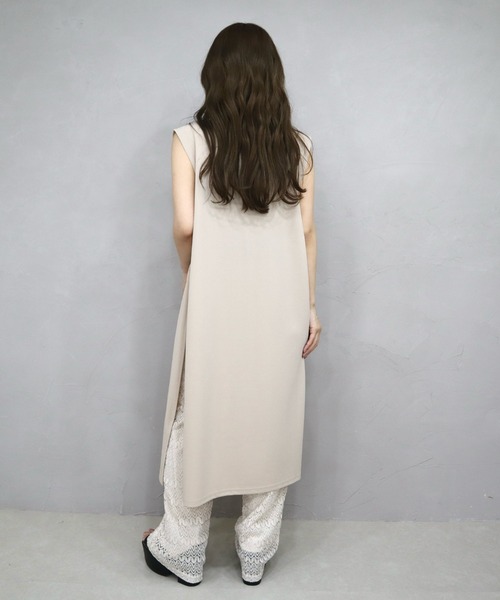 CECIL McBEE(セシルマクビー)の「カットジョーゼットノーカラーロングジレ(テーラードジャケット・レディース・チャコールグレー/ライトベージュ/ブラック・MEDIUM/LARGE)」の19枚目の写真