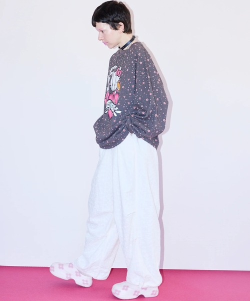 Little sunny bite（リトルサニーバイト）の「littlesunnybite/リトルサニーバイト/hello kitty x little sunny bite star print long tee（Tシャツ/カットソー・レディース・ブラック/ホワイト/ピンク・M/S）」の11枚目の写真