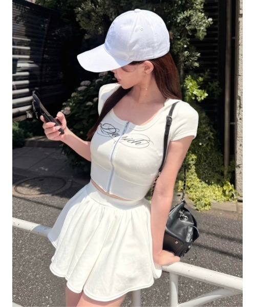Darich(ダーリッチ)の「スウェットフレアミニセットアップ(セットアップ・レディース・ブラック/ホワイト/グレー・FREE/FL)」の17枚目の写真