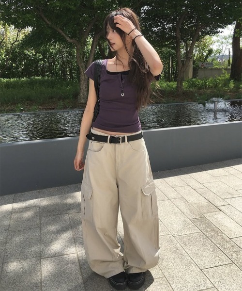 anyonemore(エニワンモア)の「一体型配色ボタンヘンリーネック半袖Tシャツ(Tシャツ/カットソー・レディース・パープル・FREE)」の4枚目の写真