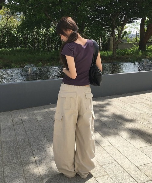 anyonemore(エニワンモア)の「一体型配色ボタンヘンリーネック半袖Tシャツ(Tシャツ/カットソー・レディース・パープル・FREE)」の7枚目の写真