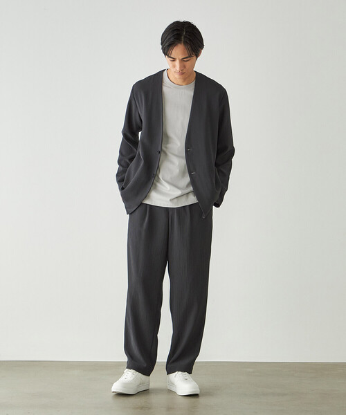 COMME CA ISM(コムサイズム)の「【セットアップ対応】楊柳ポリエステル ノーカラージャケット(ノーカラージャケット・メンズ・チャコール/ブラック・LARGE/MEDIUM/SMALL)」の3枚目の写真
