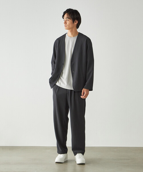 COMME CA ISM(コムサイズム)の「【セットアップ対応】楊柳ポリエステル ノーカラージャケット(ノーカラージャケット・メンズ・チャコール/ブラック・LARGE/MEDIUM/SMALL)」の4枚目の写真