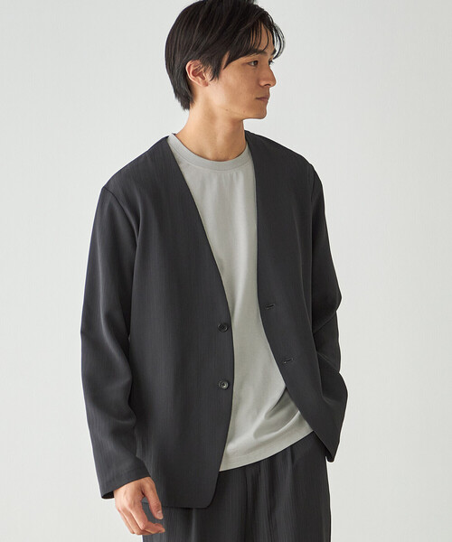 COMME CA ISM(コムサイズム)の「【セットアップ対応】楊柳ポリエステル ノーカラージャケット(ノーカラージャケット・メンズ・チャコール/ブラック・LARGE/MEDIUM/SMALL)」の5枚目の写真
