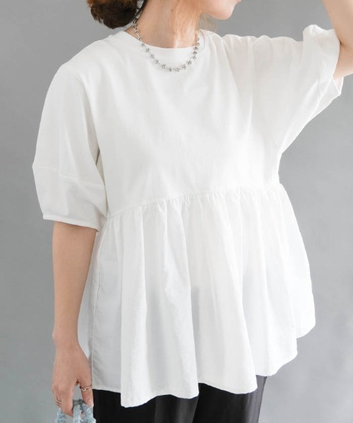 aquagarage(アクアガレージ)の「異素材切り替えペプラムトップス(Tシャツ/カットソー・レディース・ホワイト/ブラック・L/M)」の3枚目の写真