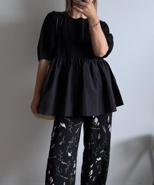 aquagarage(アクアガレージ)の「異素材切り替えペプラムトップス(Tシャツ/カットソー・レディース・ホワイト/ブラック・L/M)」の11枚目の写真