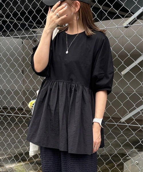 aquagarage(アクアガレージ)の「異素材切り替えペプラムトップス(Tシャツ/カットソー・レディース・ホワイト/ブラック・L/M)」の8枚目の写真