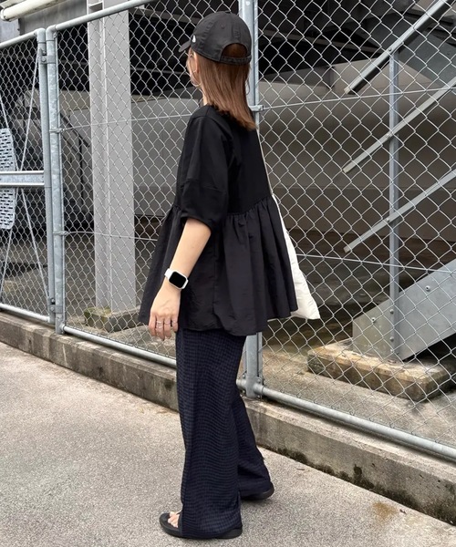 aquagarage(アクアガレージ)の「異素材切り替えペプラムトップス(Tシャツ/カットソー・レディース・ホワイト/ブラック・L/M)」の14枚目の写真