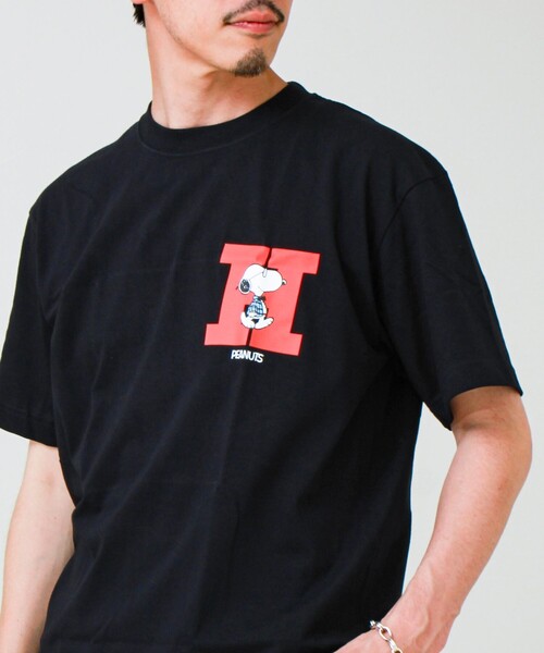 HANES(ヘインズ)の「PEANUTS×BEEFY-T クルーネックTシャツ(Tシャツ/カットソー・メンズ・ブラック系その他2/ブラック系その他/ホワイト系その他2/ホワイト系その他3・M/L)」の1枚目の写真