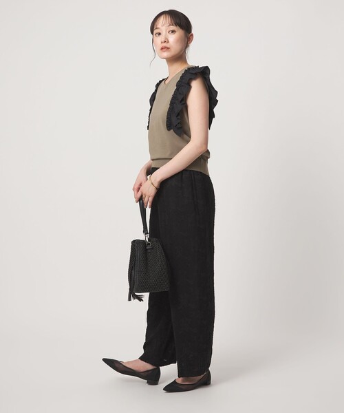 green label relaxing(グリーンレーベルリラクシング)の「フリルドッキング ノースリーブ ニット ウォッシャブル(ニット/セーター・レディース・ブラック/オリーブ・FREE)」の6枚目の写真